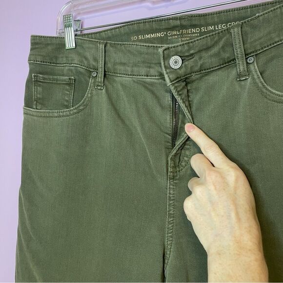 Chico's So Slimming Girlfriend Slim Leg Crop Chino Green Embroidered Size 12 - Picture 4 of 13